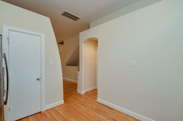 11315 S Main Street 301, Houston, TX 77025