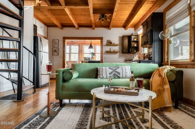 1008 Walini Way, Sevierville, TN 37876