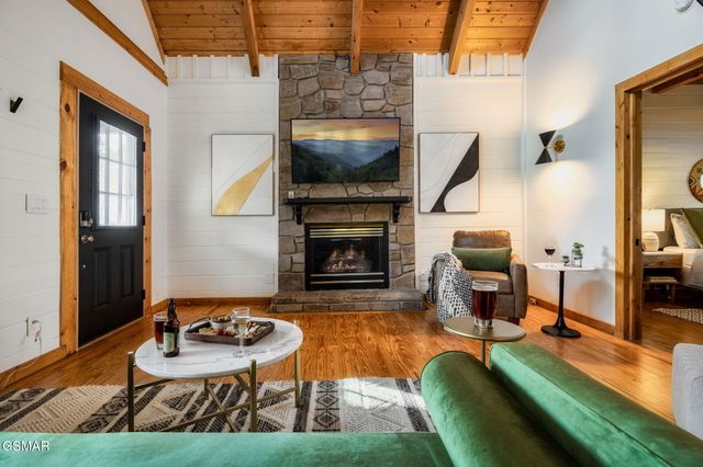 1008 Walini Way, Sevierville, TN 37876