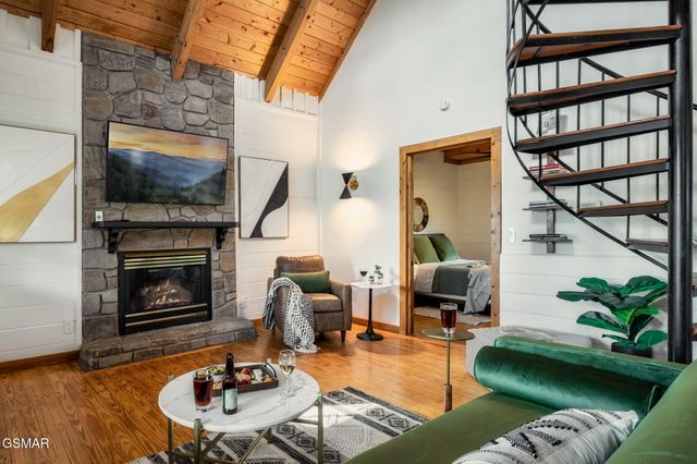 1008 Walini Way, Sevierville, TN 37876