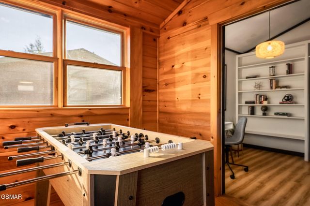 1008 Walini Way, Sevierville, TN 37876