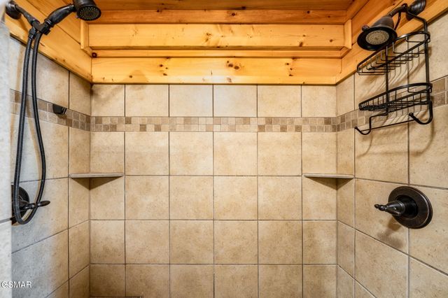 1008 Walini Way, Sevierville, TN 37876