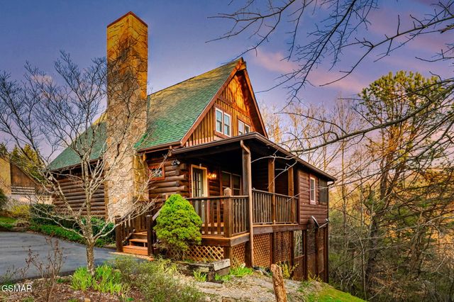 1008 Walini Way, Sevierville, TN 37876