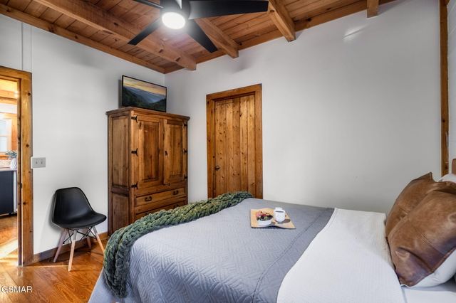 1008 Walini Way, Sevierville, TN 37876