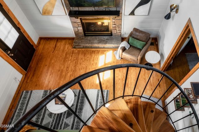 1008 Walini Way, Sevierville, TN 37876