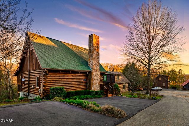 1008 Walini Way, Sevierville, TN 37876