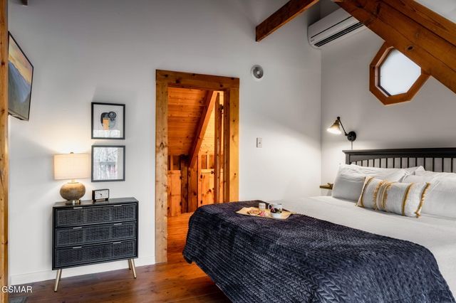 1008 Walini Way, Sevierville, TN 37876