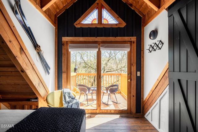 1008 Walini Way, Sevierville, TN 37876