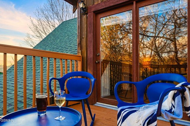 1008 Walini Way, Sevierville, TN 37876