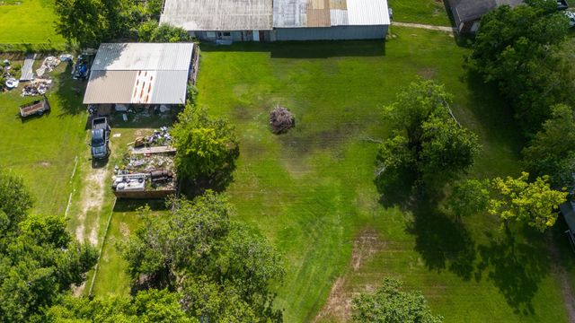 17520 Janacek Road, Crosby, TX 77532