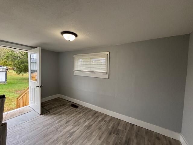 879 KY-1729, Russell Springs, KY 42642