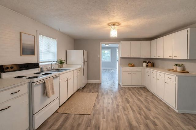 879 KY-1729, Russell Springs, KY 42642