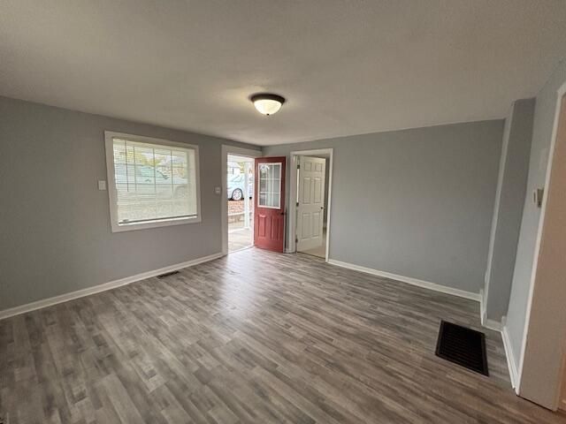 879 KY-1729, Russell Springs, KY 42642