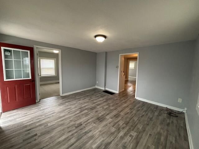 879 KY-1729, Russell Springs, KY 42642