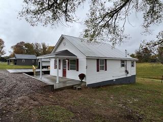 879 KY-1729, Russell Springs, KY 42642