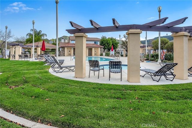 28217 Nield Court, Saugus, CA 91350