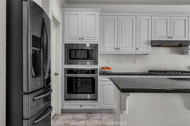 28217 Nield Court, Saugus, CA 91350