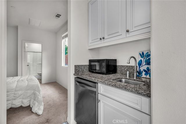 28217 Nield Court, Saugus, CA 91350