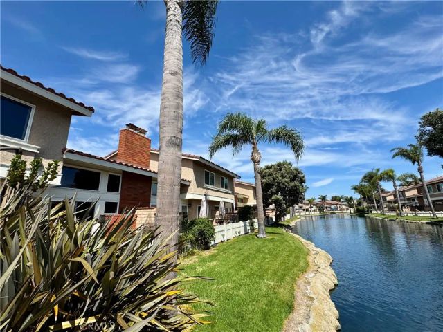 7756 Sailboat Circle, Huntington Beach, CA 92648