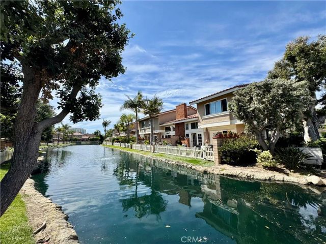 7756 Sailboat Circle, Huntington Beach, CA 92648