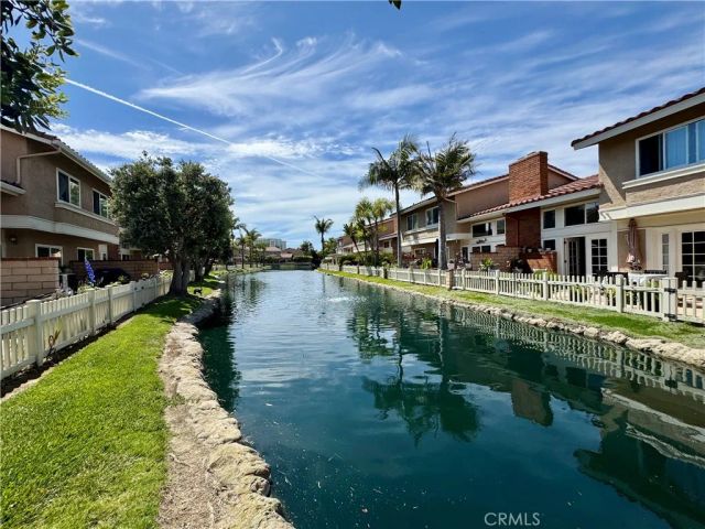 7756 Sailboat Circle, Huntington Beach, CA 92648