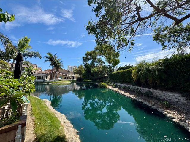 7756 Sailboat Circle, Huntington Beach, CA 92648