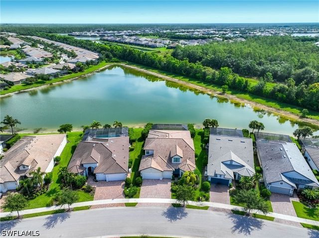 7759 Winding Cypress DR, Naples, FL 34114