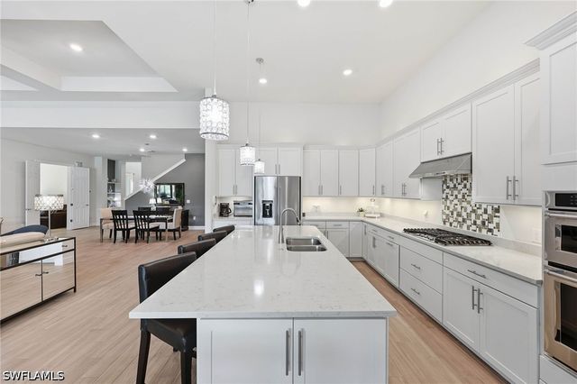 7759 Winding Cypress DR, Naples, FL 34114