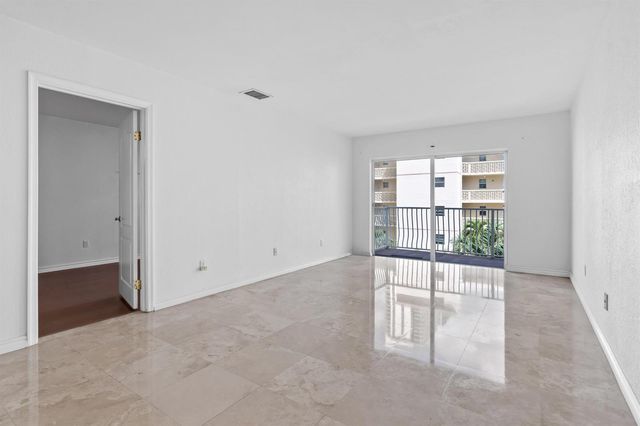677 NE 24th Street 504, Miami, FL 33137
