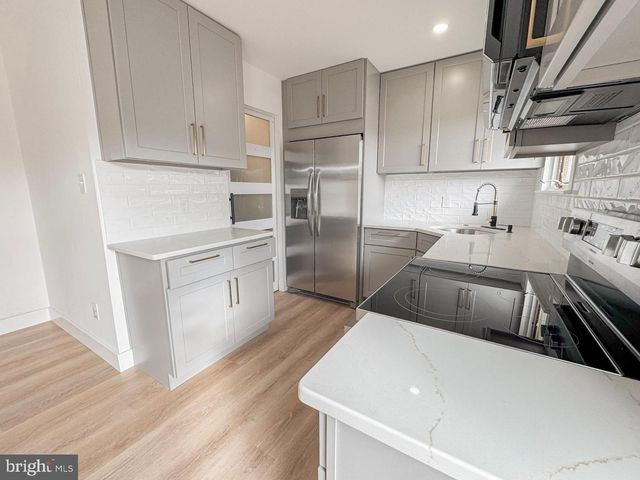 604 COBBLESTONE RD, Williamstown, NJ 08094