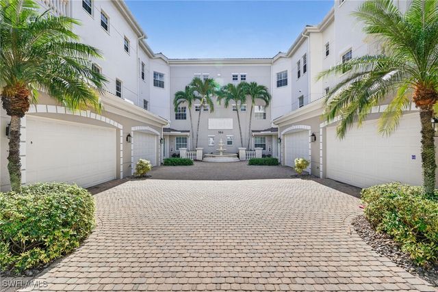 584 Avellino Isles CIR 19302, Naples, FL 34119
