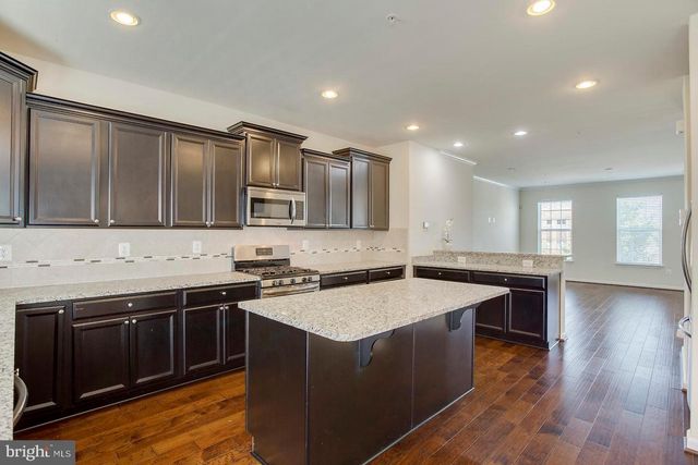 7045 BANBURY DR, Hanover, MD 21076