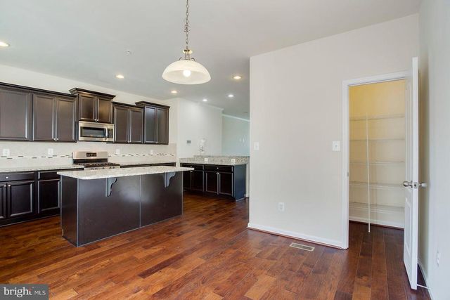 7045 BANBURY DR, Hanover, MD 21076