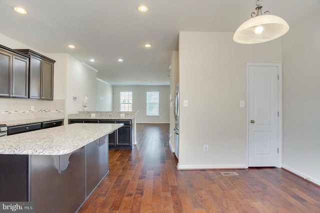 7045 BANBURY DR, Hanover, MD 21076