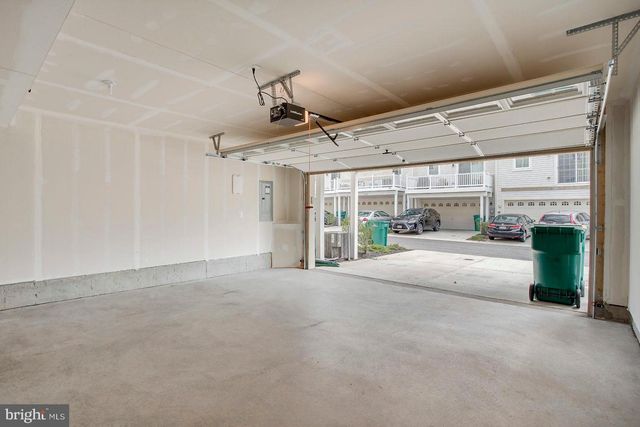 7045 BANBURY DR, Hanover, MD 21076