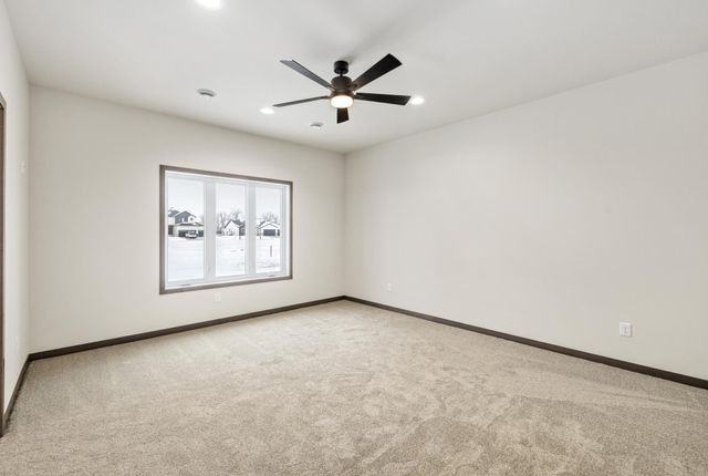 3165 66th Avenue S, Fargo, ND 58104