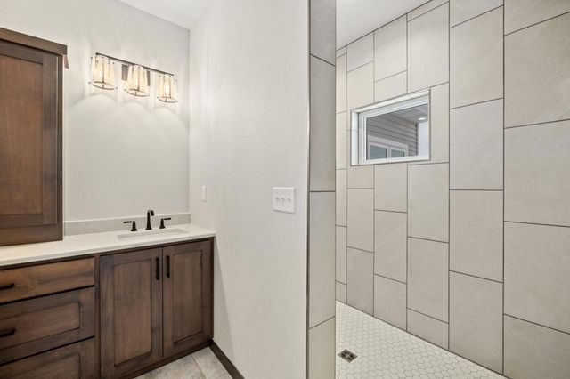 3165 66th Avenue S, Fargo, ND 58104