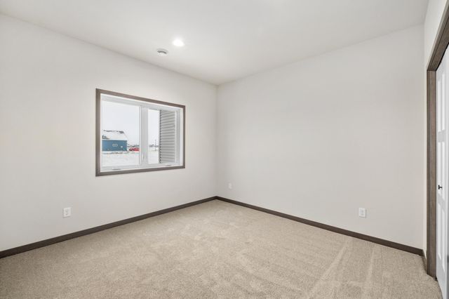 3165 66th Avenue S, Fargo, ND 58104