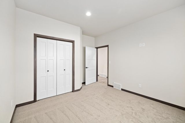 3165 66th Avenue S, Fargo, ND 58104