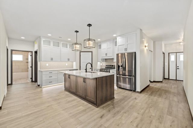 3165 66th Avenue S, Fargo, ND 58104