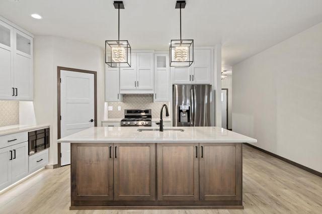 3165 66th Avenue S, Fargo, ND 58104