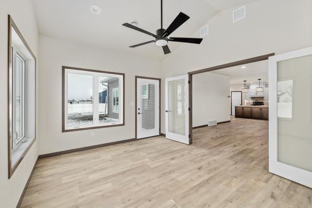 3165 66th Avenue S, Fargo, ND 58104