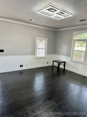 214 E Street SW, Ardmore, OK 73401