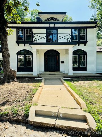214 E Street SW, Ardmore, OK 73401
