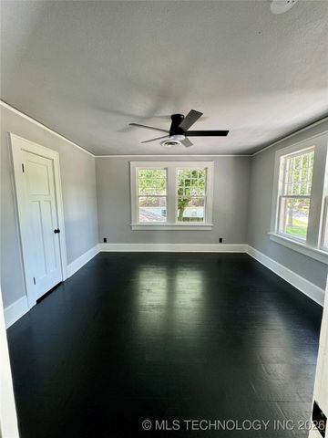 214 E Street SW, Ardmore, OK 73401