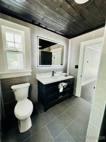 214 E Street SW, Ardmore, OK 73401