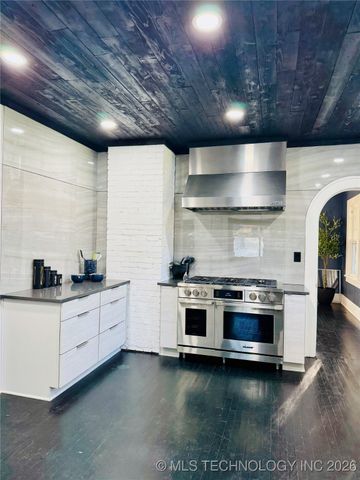 214 E Street SW, Ardmore, OK 73401