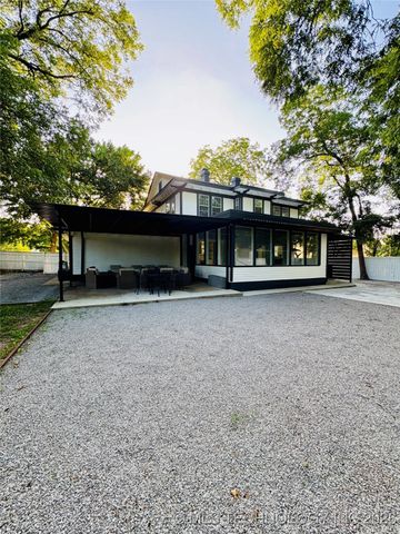 214 E Street SW, Ardmore, OK 73401