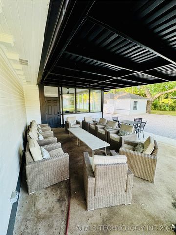 214 E Street SW, Ardmore, OK 73401