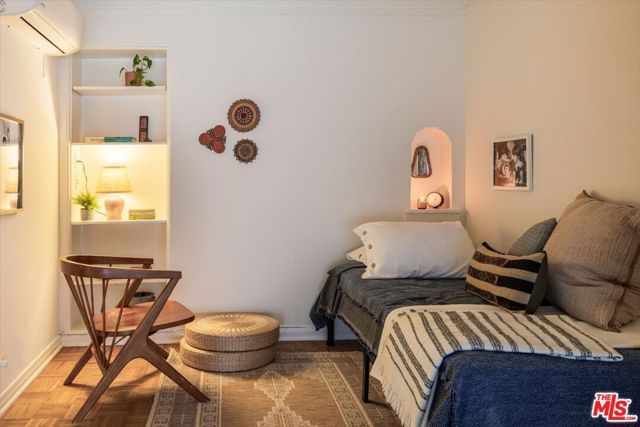 3812 Dover Street, Los Angeles, CA 90039